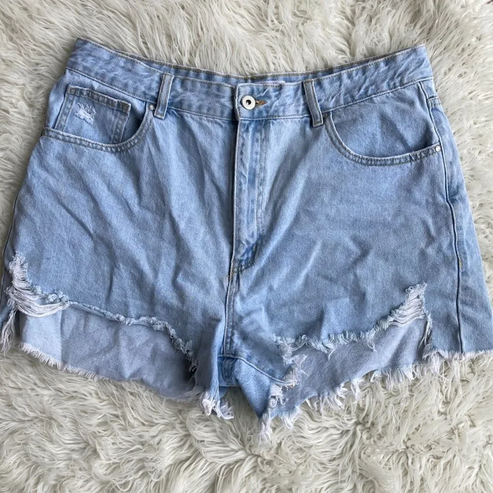 Cotton:On High Rise Ripped Five Pocket Light Wash Shorts Size 12